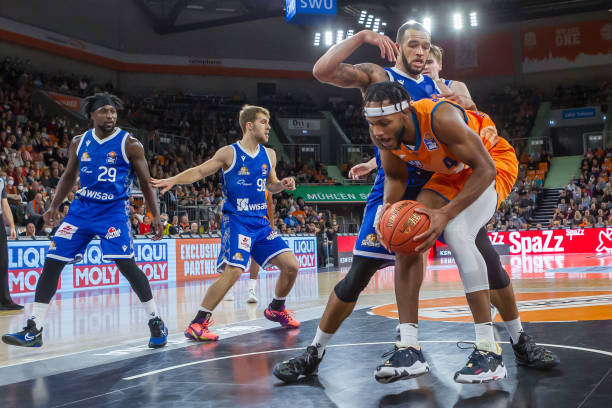 俱乐部中的 俱乐部中的