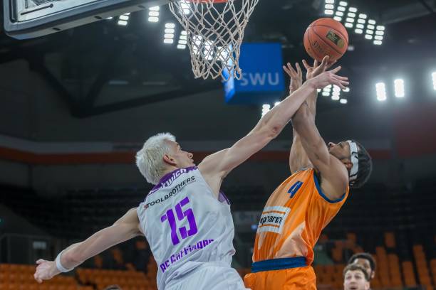 员的自信更 员的自信更