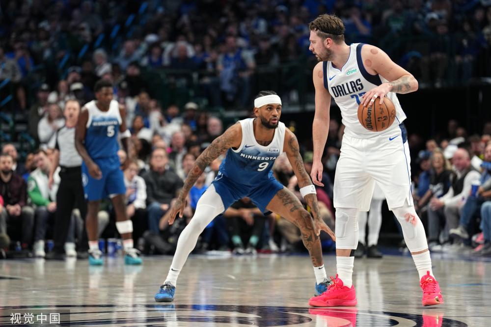 激烈角逐中 激烈角逐中