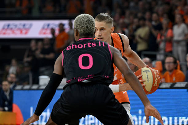 的替代者 的替代者