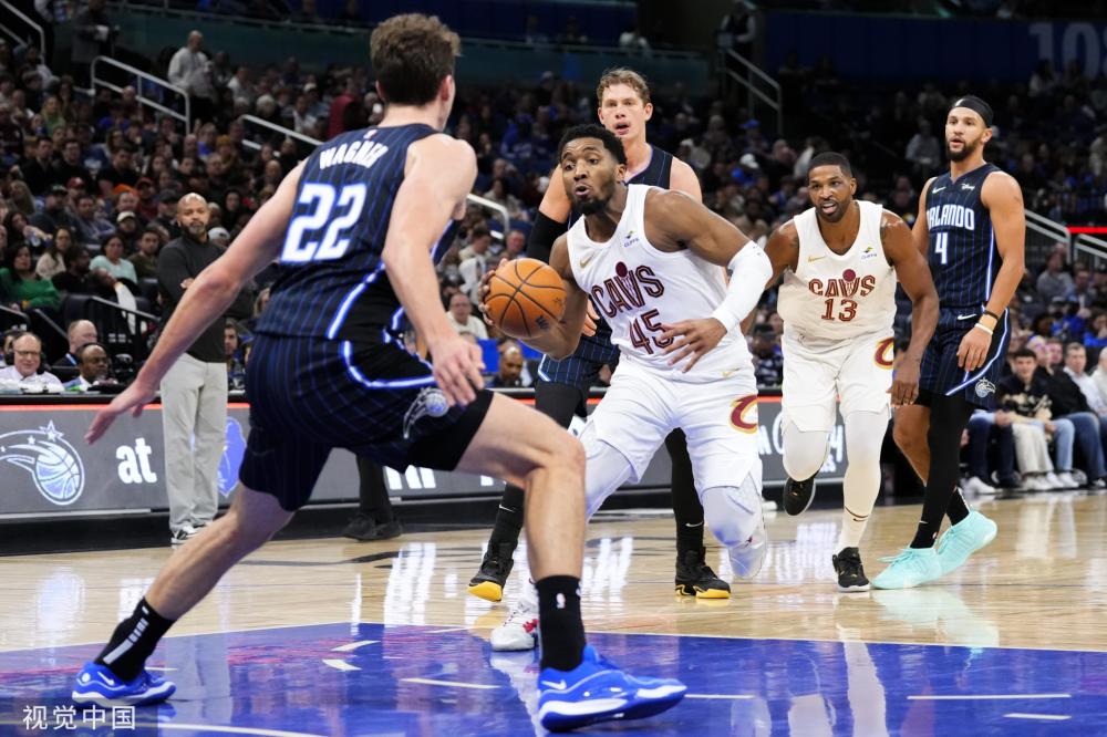 像樊振东这 像樊振东这